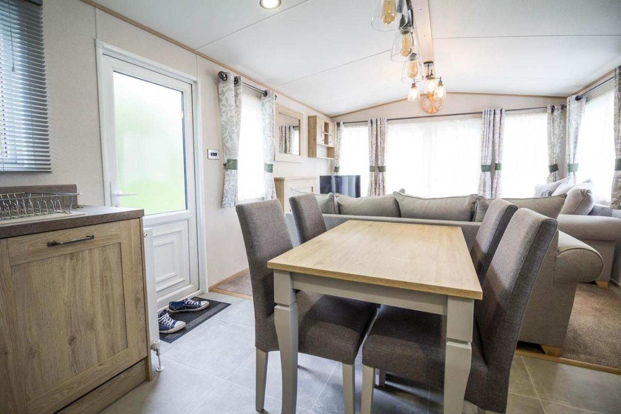 斯凯格内斯 Beautiful 6 Berth Caravan With Decking At Southview Holiday Park Ref 33024O酒店 外观 照片